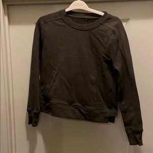 Lululemon Pullover, olive green